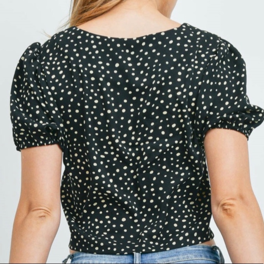 Very J Black V-neck Button Front Polka Dot Crop Top - Picture 2 of 9